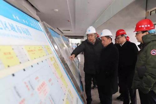 市委常委、宣傳部長(zhǎng)張世華調(diào)研軍運(yùn)會(huì)主媒體中心(圖2)